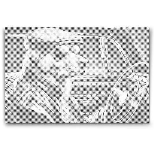 Dot Painting eines coolen Hundes mit Sonnenbrille am Steuer – witziges Motiv für kreative Wanddeko.